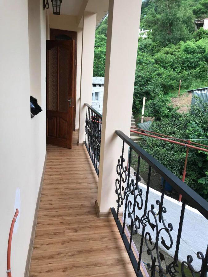 Lela'S Guest House 바투미 외부 사진