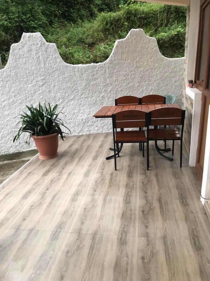 Lela'S Guest House 바투미 외부 사진